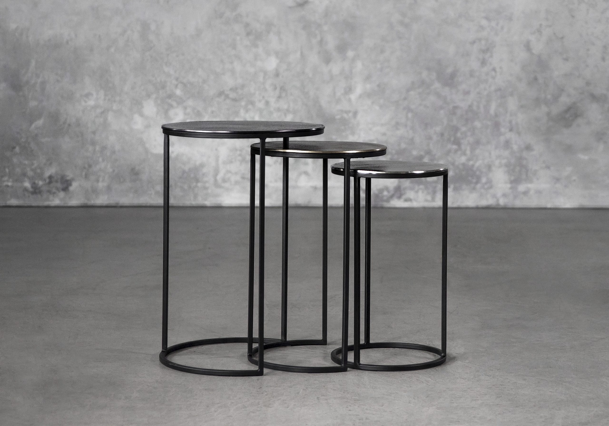 trio nesting tables