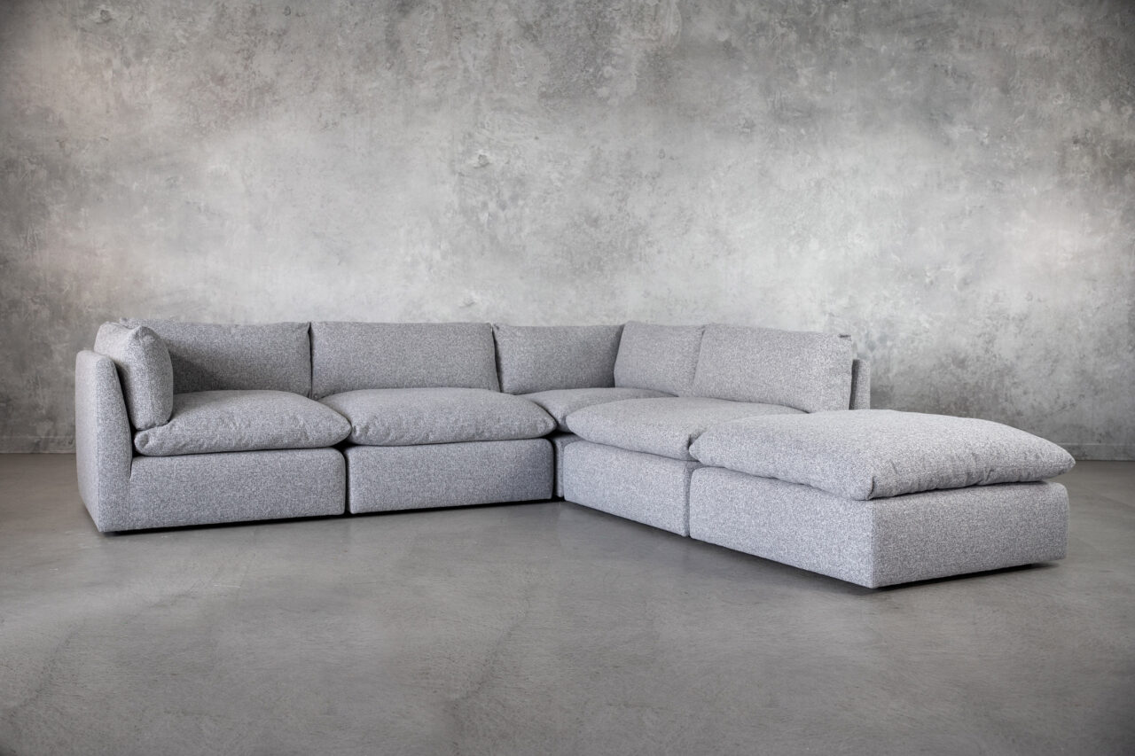 Esha Sectional in Grey B1362, Angle