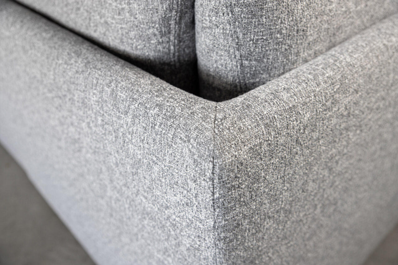 Esha Sectional in Grey B1362, Detail