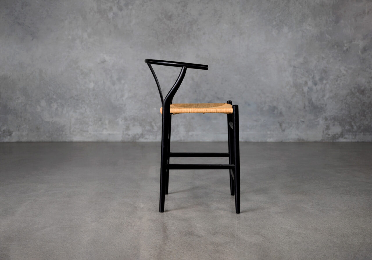 wishbone-black-counter-stool-side