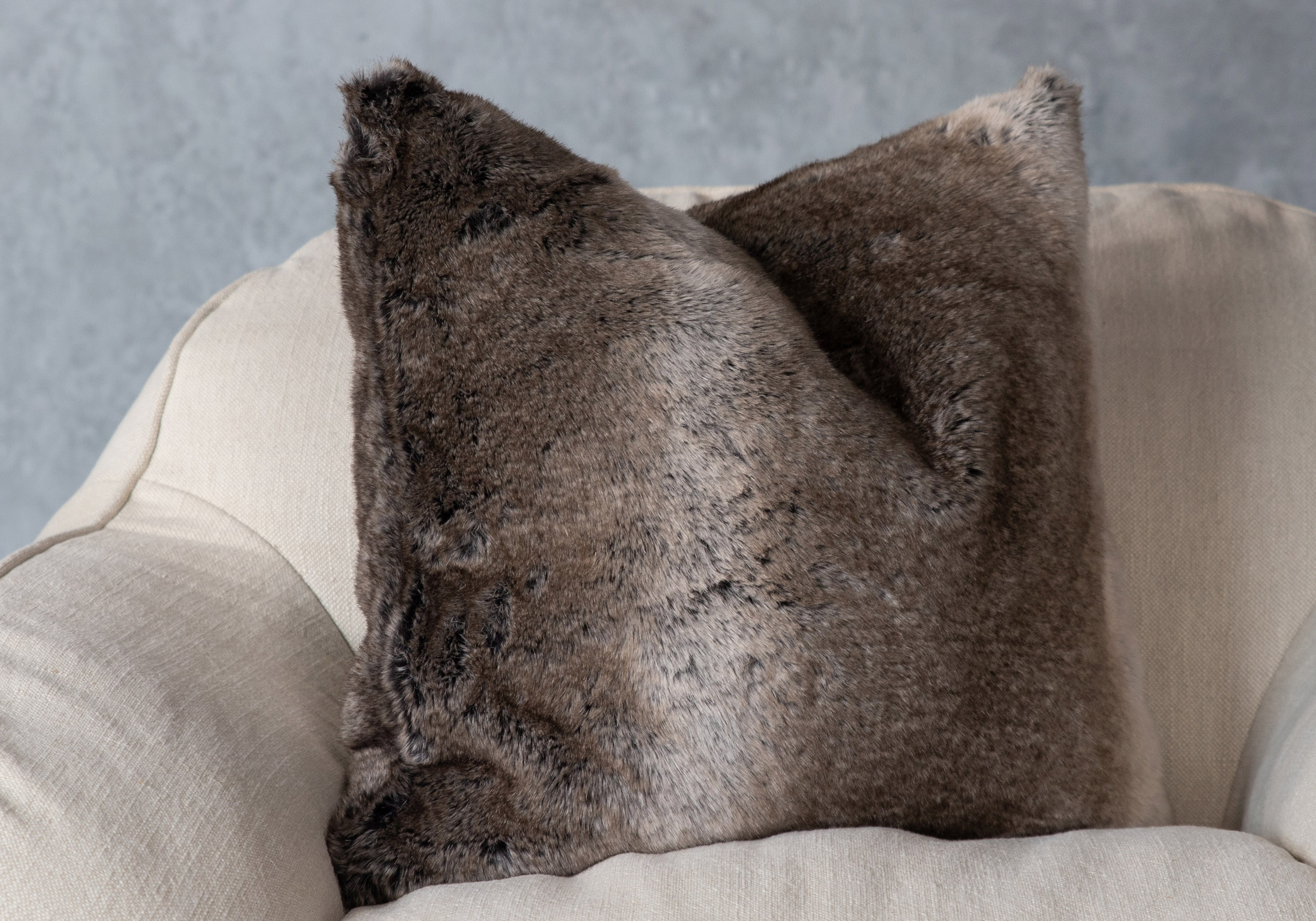 Faux-Fur-Pillow-Brown