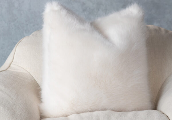 Faux-Fur-Pillow-White