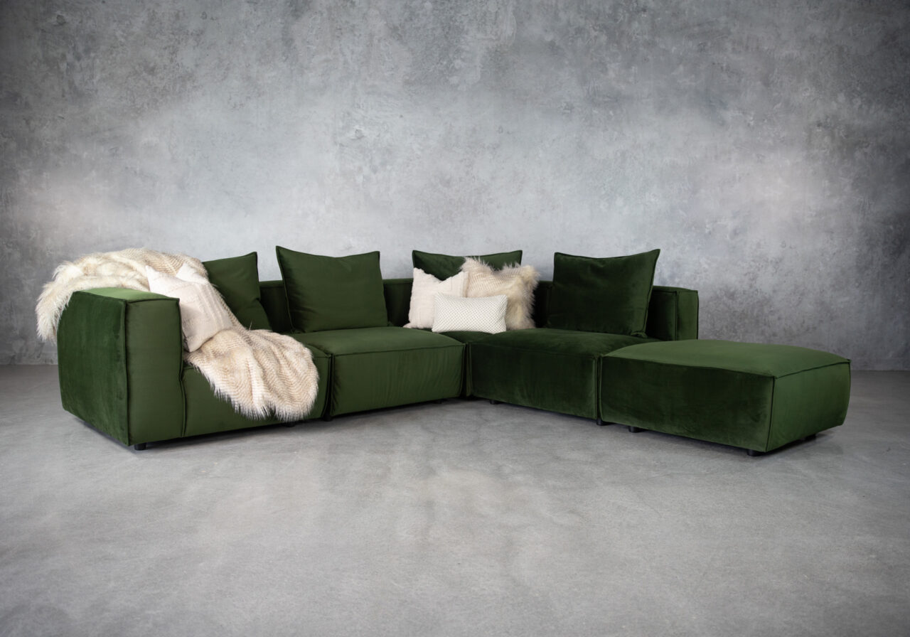 Shauna Sectional, Green, Style