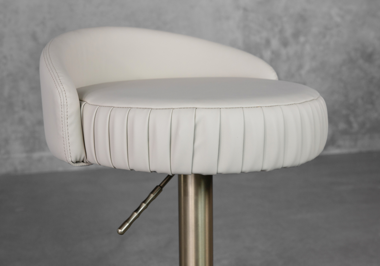 Felic Mushroom Vinyl Stool - Details